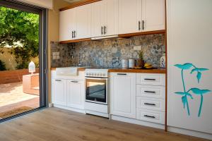 J&V Luxury Suites