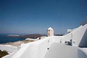 Superior Suite with Outdoor Hot tub and Caldera View