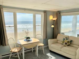 Queen Studio with Ocean View  room in Ocean Walk Hotel