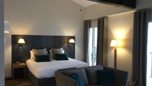 Hotels Hotel de la Plage - Saint Jean de Luz : photos des chambres