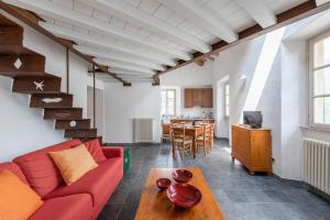 Apartments At the Pier Of Brienno - The House Of Travelers