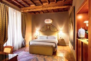 Junior Suite room in Hotel Valadier