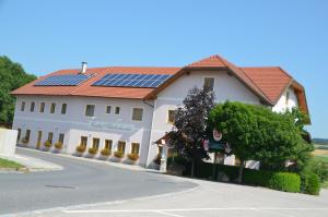 Pansion Gasthof Schabschneider Neulengbach Austrija