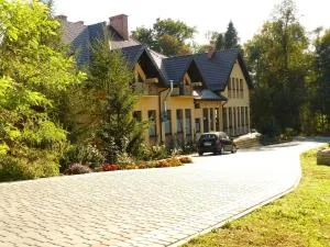 Zajazd Pod Lipą - 普热梅希尔