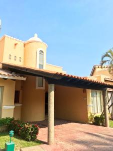 Villa 18 Con Playa 3 Recamaras dentro de Hotel en Ixtapa