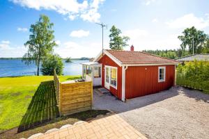 Cottage Holiday Lakefront house Björköby Sweden