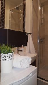 Nicole by Q4Apartments