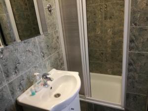 Tri šešira Ljubovija