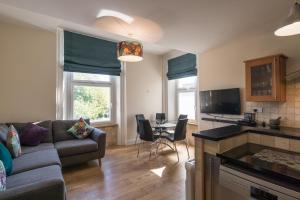 Kingsway Apartment