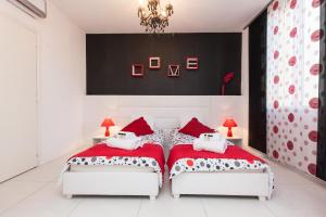 Appartements 7e Art 2 pieces 3 etoiles calme plein centre Cannes 5mn plages et Palais : photos des chambres