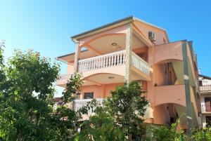 Tiho i Slađana apartments