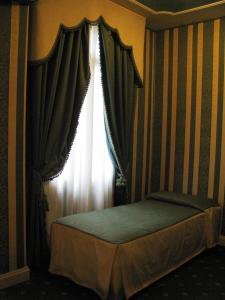 Single Room room in Hotel Belle Epoque