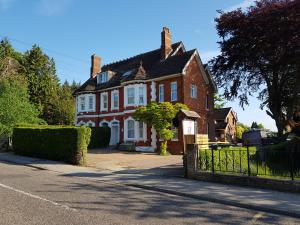 Penzion Anand Lodge Royal Tunbridge Wells Velká Británie