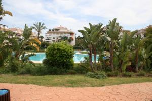 Apartamento 2 dorm. Puerto Banus