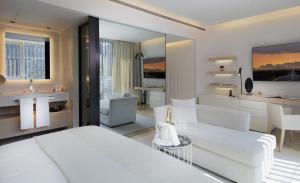 Deluxe Room (1 or 2 people) room in ABaC Restaurant Hotel Barcelona GL Monumento