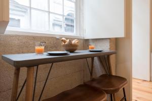 LovelyStay - Ricos Apartment - Almada 1ºF