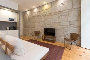 LovelyStay - Ricos Apartment - Almada 1ºF
