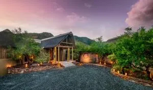 Lush Private Game Lodge - Bapong