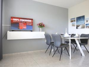 Apartment in Bibinje with Adriatic Views