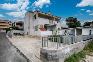 Seafront Suites Maja