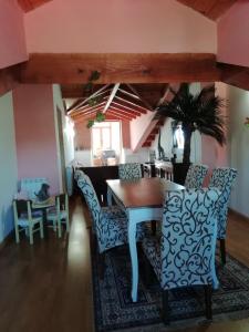Boleta Casa Colonial con Jardín.