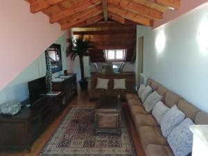 Boleta A 5 minutos de León, casa con jardín