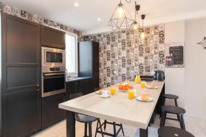 Appartements Loft 3 pieces duplex 3 etoiles calme centre ville a 5 mn des plages et palais : photos des chambres