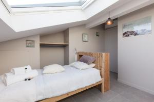 Appartements Loft 3 pieces duplex 3 etoiles calme centre ville a 5 mn des plages et palais : photos des chambres