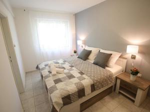 Luxury Holiday Home in Bibinje near Sea