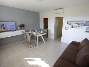 Luxury Holiday Home in Bibinje near Sea