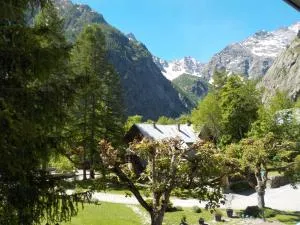 恩吉尔伯格酒店 - 拉萨尔莱阿尔佩