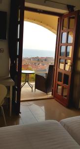 Old Town & Sea View