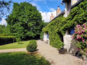 Maisons de vacances La Fortinerie Longere Farmhouse : photos des chambres