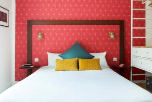 Single Room room in Hotel The Playce by Happyculture