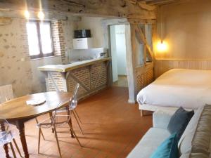 Hotels Hotel de la Bonnheure : Studio - Non remboursable