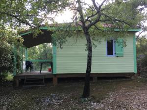 Campings Camping Chalets Les Chenes Verts : photos des chambres