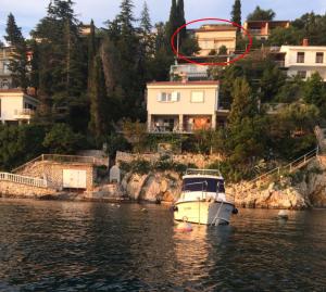 Seaview Apartments 