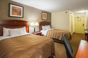 Standard 2 Doubles Non Smoking  room in Quality Inn Fairmont