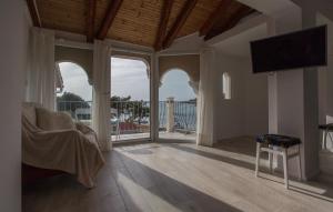 Relaxing whole top floor apartment by the sea