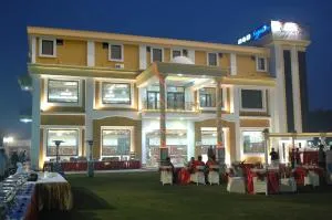 Hotel Red Sapphire - Gajraula