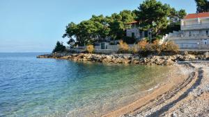 Schönes Ferienhaus direkt am Meer