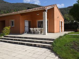 Villas Luxurious Villa in Thueyts with Private Pool : photos des chambres