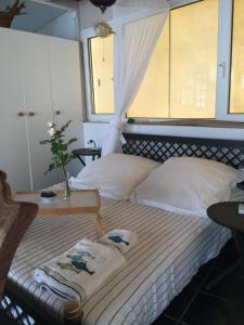 Roditses Beach Sea Front Apartments Samos Greece