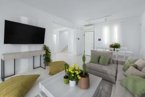 Maria & Nada Beachfront Villas