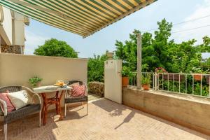 Studio Kristic, cozy studio with a terrace 