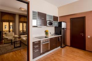 One-Bedroom Apartment room in Senator City Center