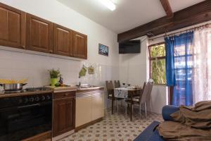 Loredana Apartments