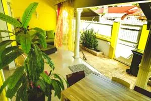 Butterfly Hostel - Deshaies