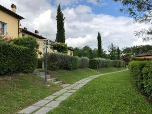 SunnySide Pool and relax in Lucca hills
