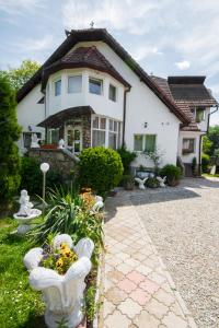 Vila Daiana- Acceptam vouchere vacanta